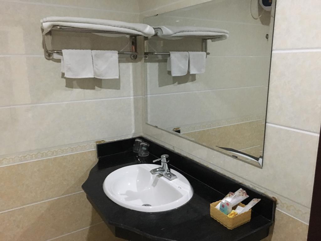 Avatar Hotel Vinh Eksteriør billede